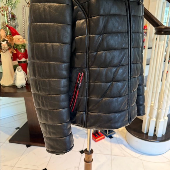 Wow!🖤❤️ - Picture 4 of 13